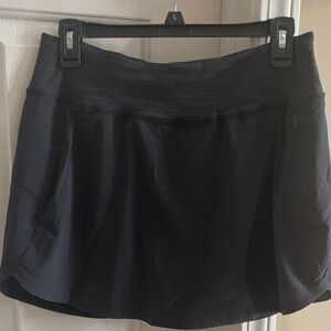 Outdoor Voices Black Hudson Med.  NWT